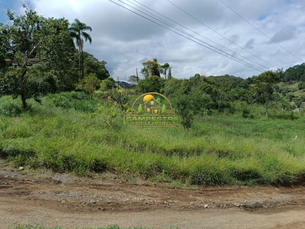 Terreno de 1.525m² com escritura