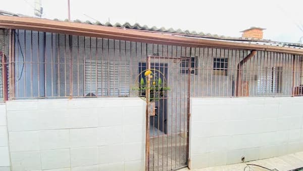 Oportunidade !!! Casa Kitnet a apenas 500 metros da praia