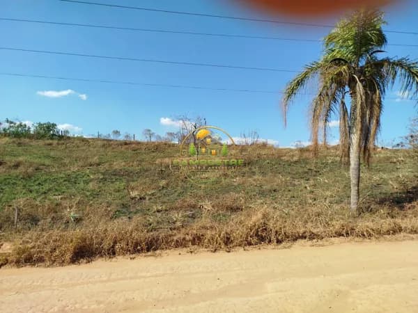 Terreno de 1.000m² proximo a um dos melhores condomínios da cidade de Ibiúna SP