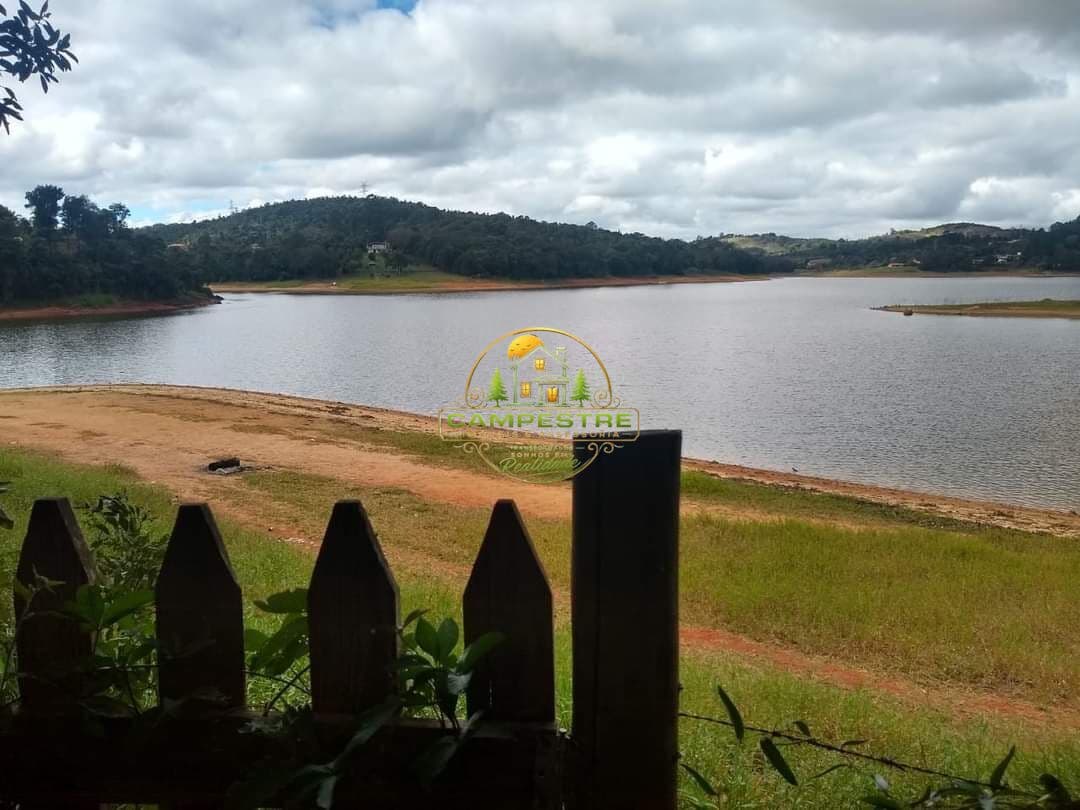 Chácara Pé na agua na cidade de Mairinque SP