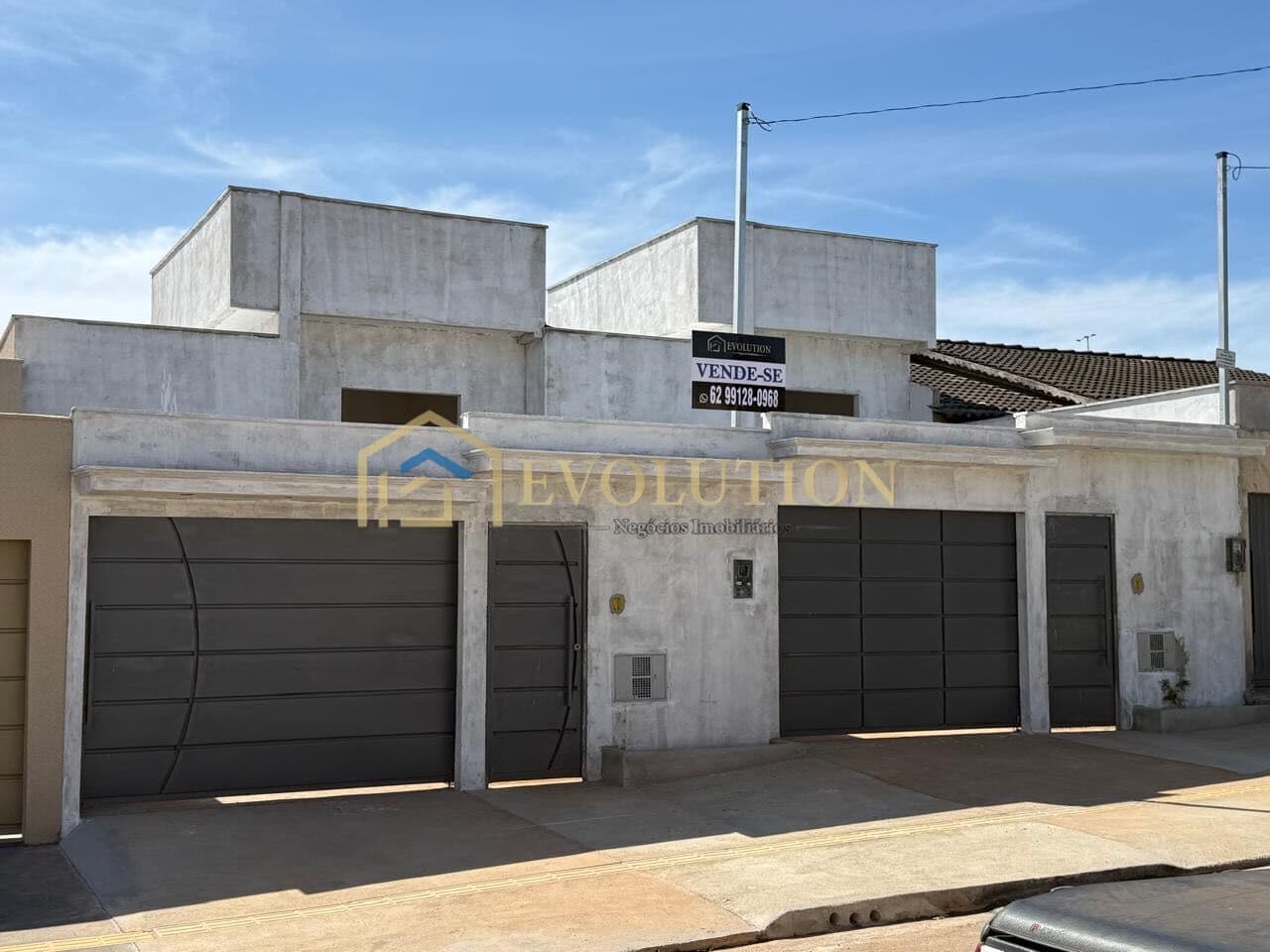 Vende-se Casa Nova 3 Quartos sendo 1 Suíte