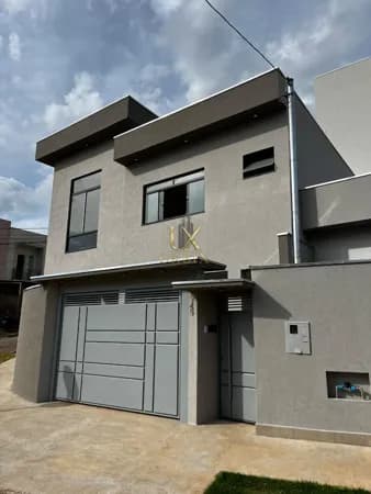 Sobrado em Pouso Alegre - Parque Real