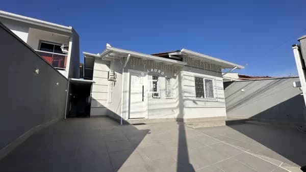 Casa Mobiliada com 03 Dormitórios no Bela Vista