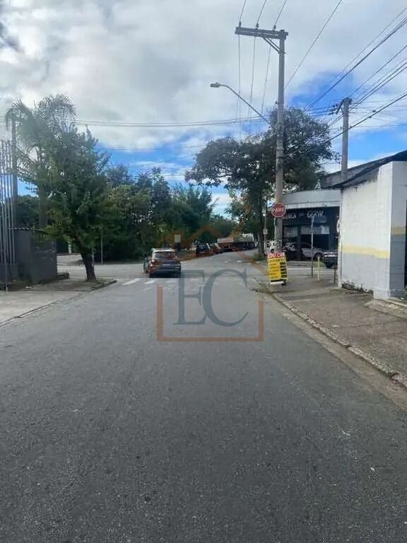 Área de esquina com 661m² no Casa Branca – Potencial residencial e comercial