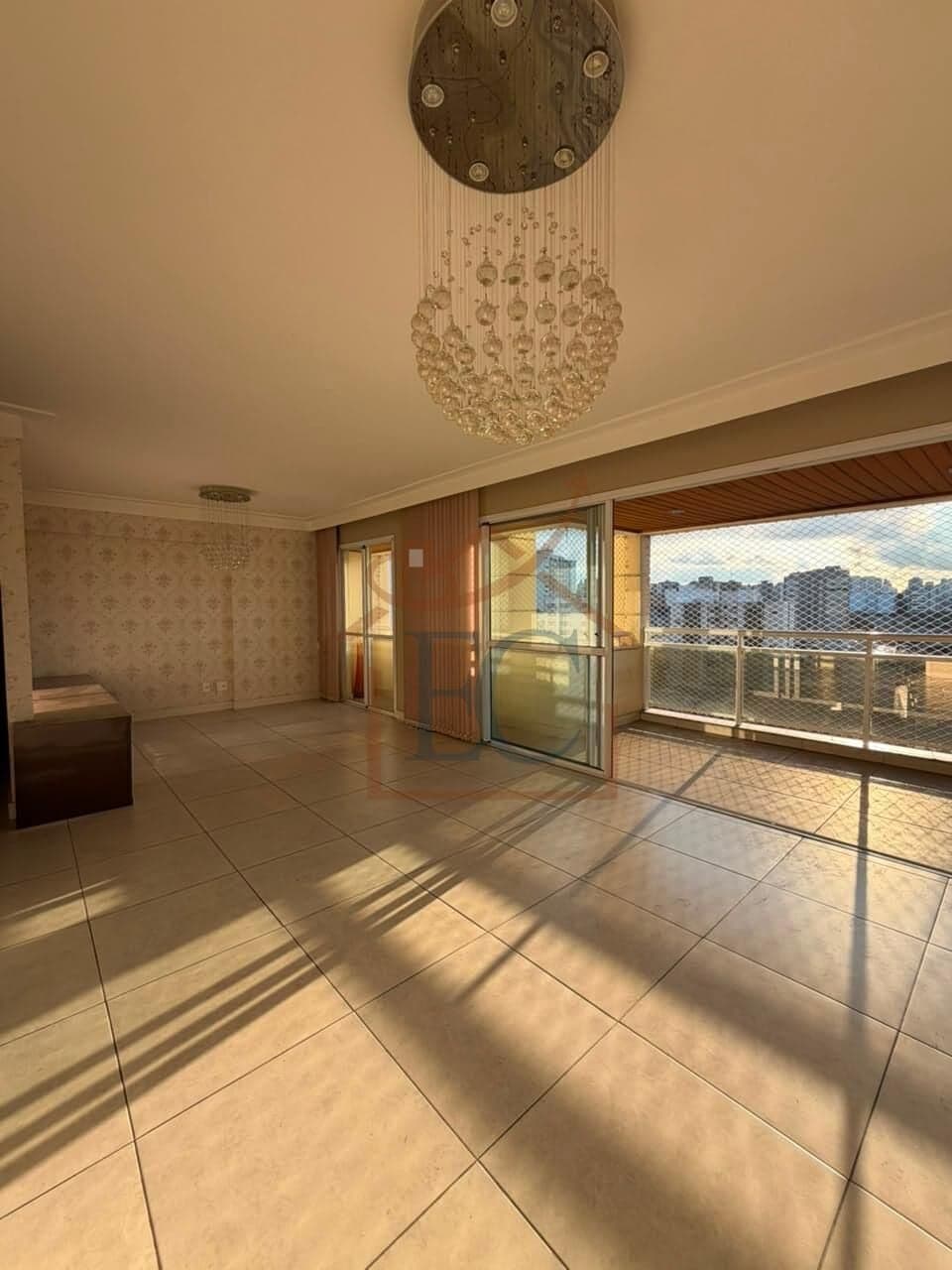 Apartamento Condomínio Paris | 3 Suítes | Varanda Gourmet | Centro