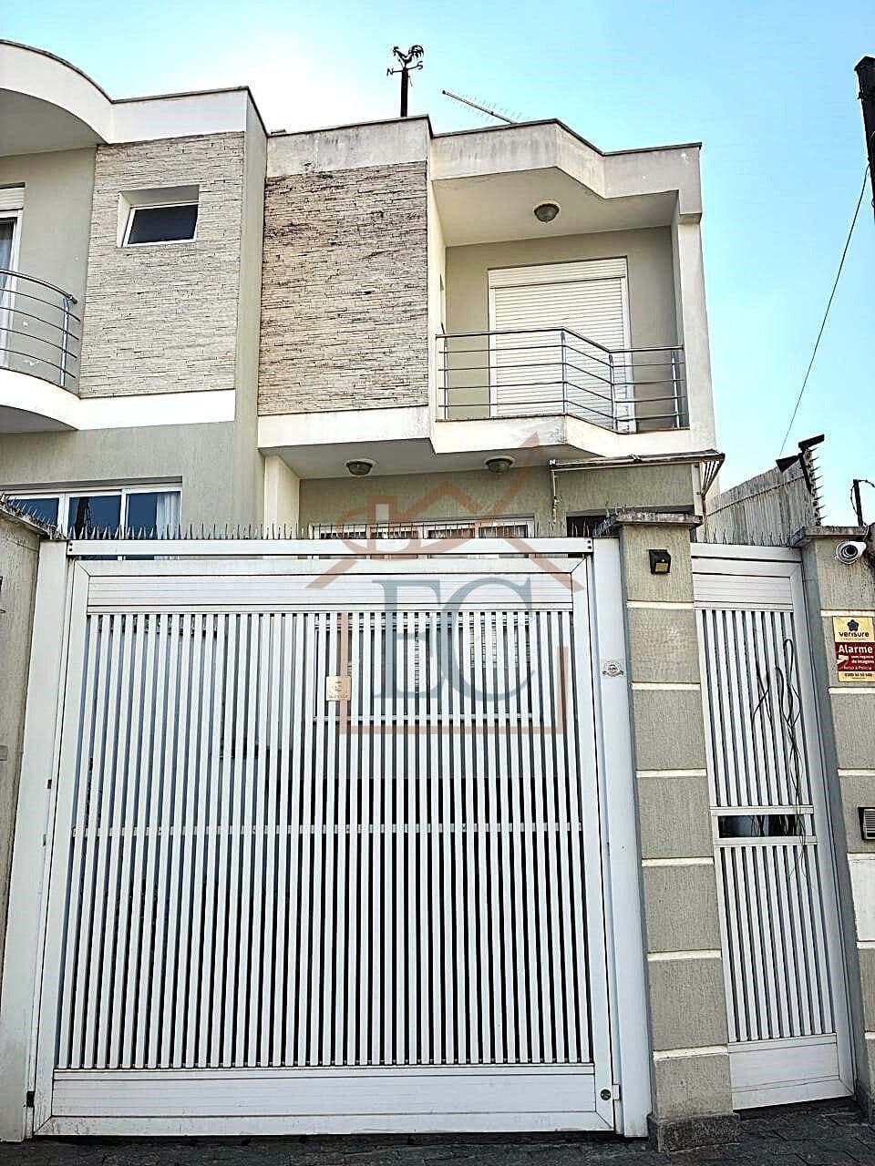 Sobrado com 3 suítes, 3 vagas de garagem e energia solar na Vila Assunção