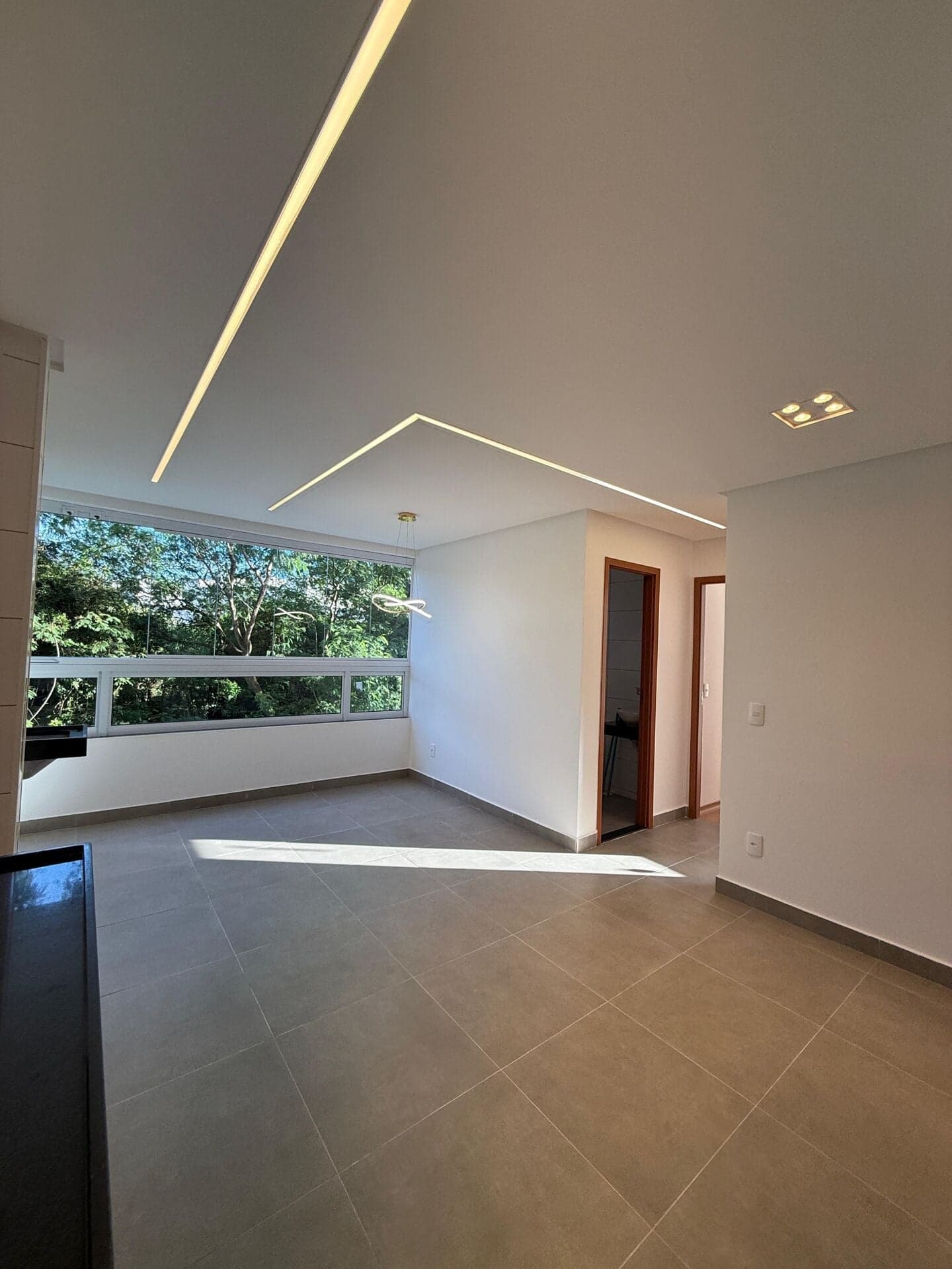 APARTAMENT0 2 QUARTOS COM UMA SUÍTE EM MORADA DE LARANJEIRAS