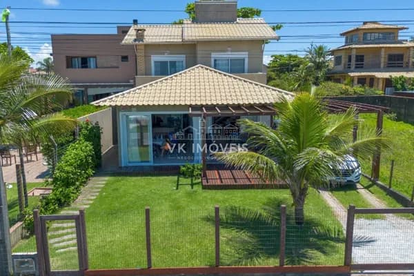 Sobrado Frente Mar de Alto Padrão em São Francisco do Sul | Venda e Temporada