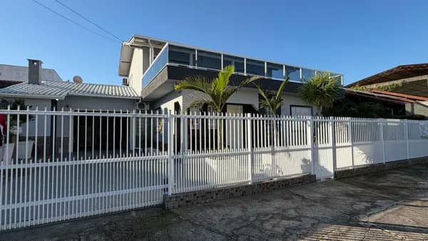 Casa em Capivari de Baixo - Santa Lúcia