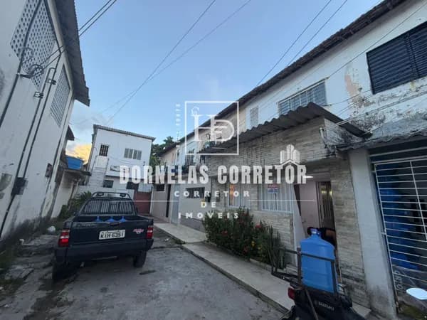 Casa em Umuarama | 2 Quartos, 1 Suíte, Terraço.
