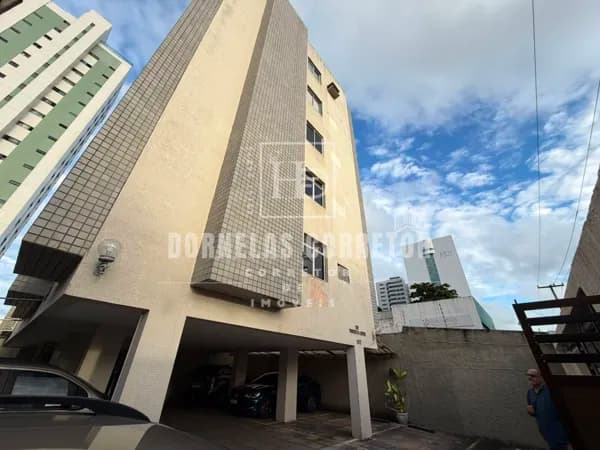 Cobertura em Casa Caiada | 4 Quartos, 3 Suítes, Armários Planejados.