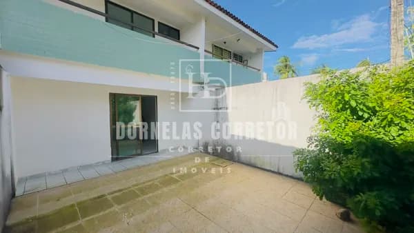 Casa Duplex em Casa Caiada | 2 Quartos, 2 Suítes, Varanda, 2 Vagas de Garagem.
