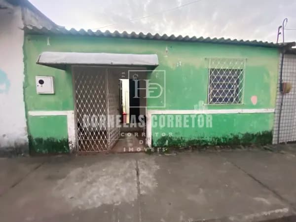 Casa em Afogados | 3 Quartos, 1 Banheiro.