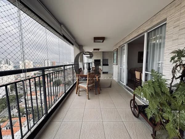 Apartamento à venda com 3 suítes e 3 vagas em Santa Teresinha