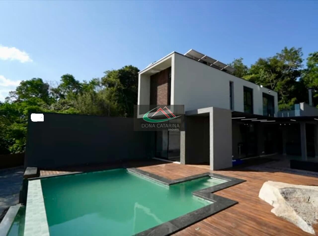 Á Venda, Casa de Alto Padrão Contemporânea — Condomínio Fechado (Atibaia/SP)
