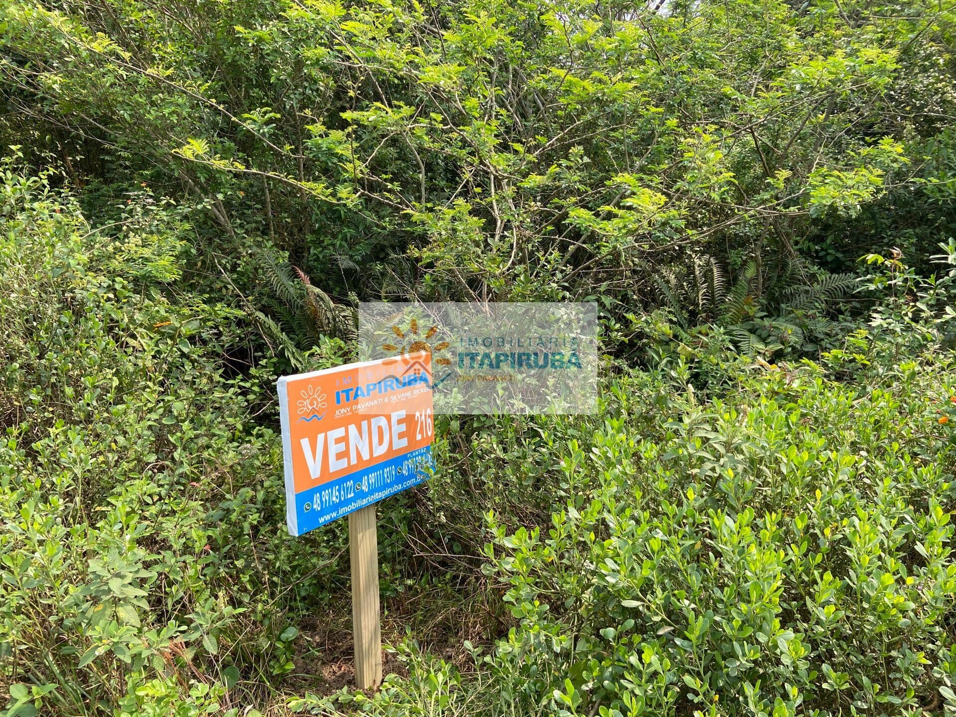 Lote/Terreno em Laguna - Praia de Itapiruba