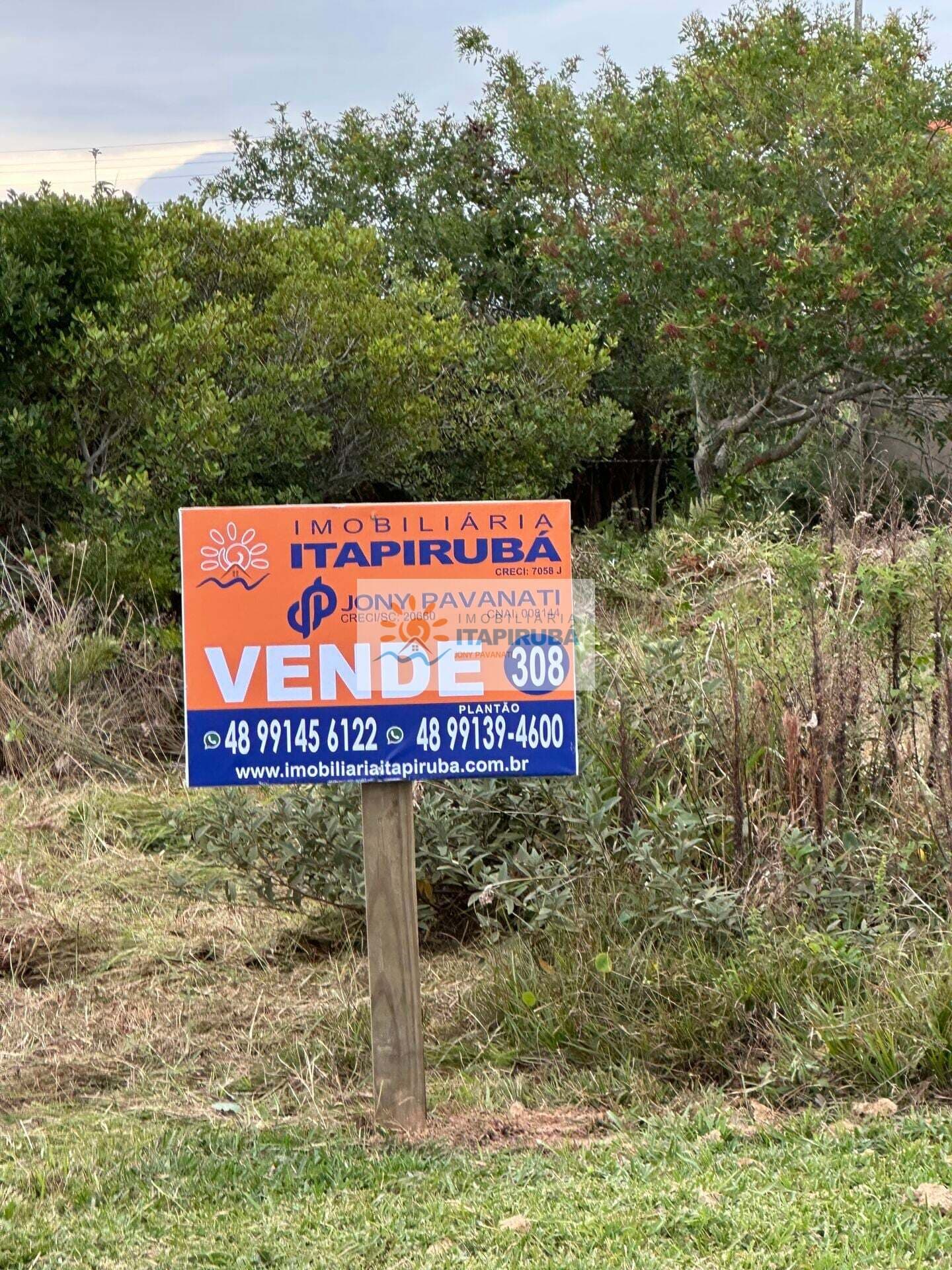 Lote/Terreno em Laguna - Itapiruba
