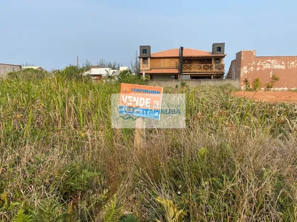 Lote/Terreno em Laguna - Itapiruba