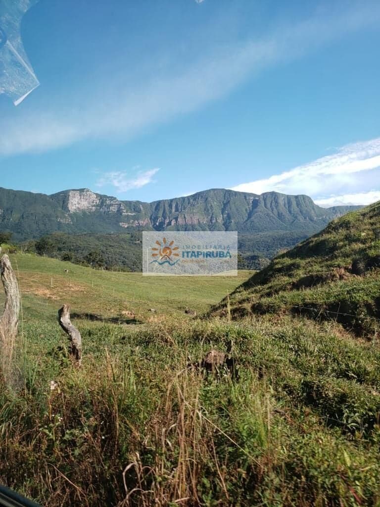 Área a venda no pé da serra, região de Santa Rosa de Lima.