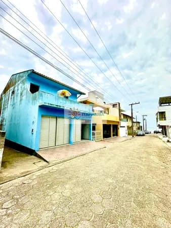 Sobrado no Centrinho de Itapiruba