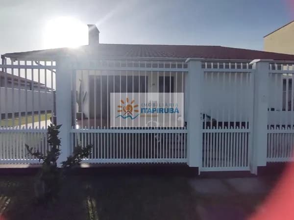 Casa em Laguna - Itapiruba
