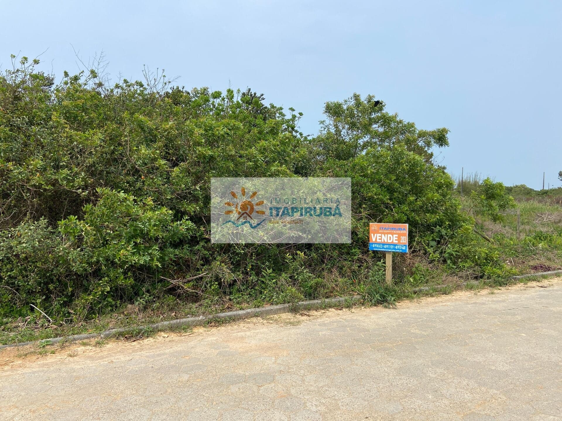 Lote/Terreno em Laguna - Praia de Itapiruba