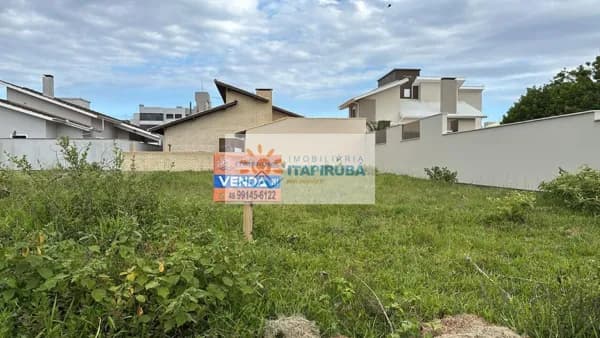 Lote/Terreno em Laguna - Praia de Itapiruba
