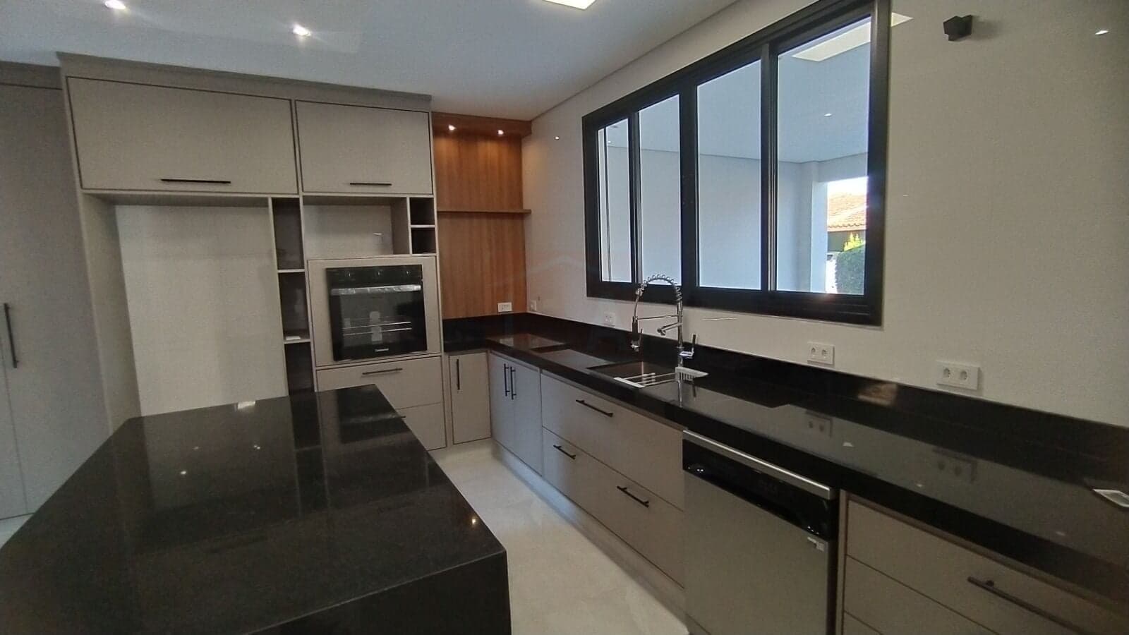 Casa de Condomínio em Sorocaba - Vila Olímpia