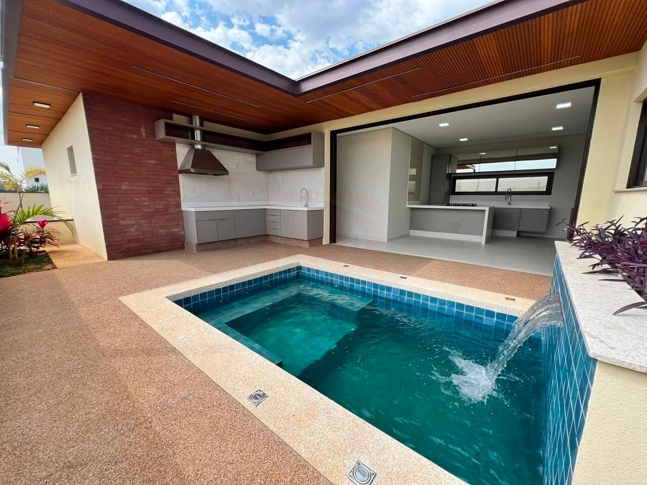 Casa de Condomínio em Sorocaba - Éden