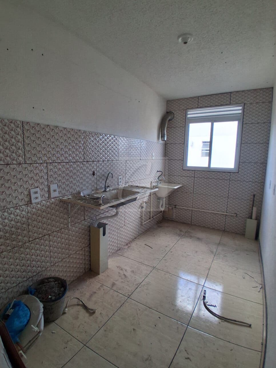 Apartamento com 2 quartos e documentação incluída