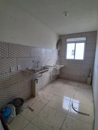 Apartamento com 2 quartos e documentação incluída