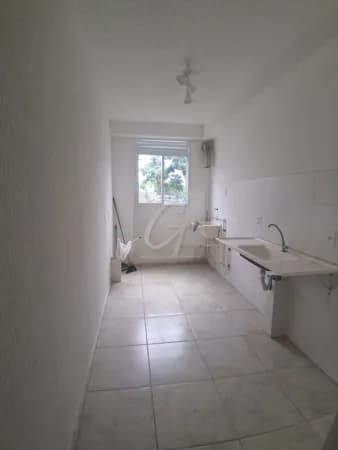 Apartamento com 2 quartos em Vilar Novo, recém reformado.