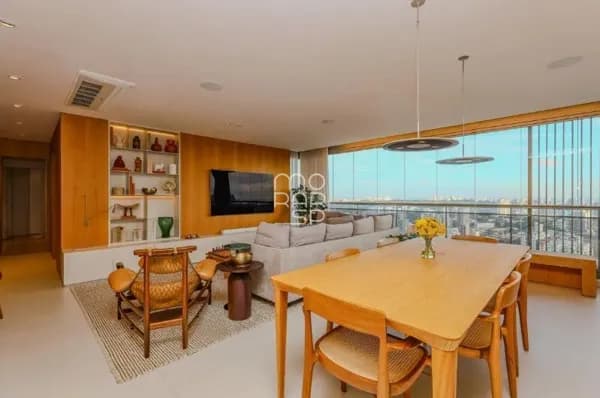 Apartamento mobiliado no Brooklin | 167 m² | 3 suítes | Vista panorâmica