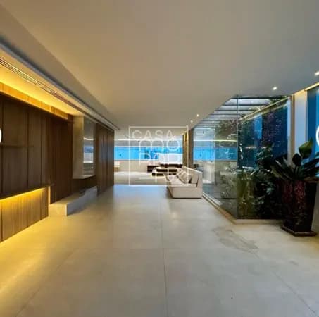 Cobertura Duplex incrível com vista 360 graus, em Edifício Brutalista, de Arquitetura Autoral no Jardim Paulista