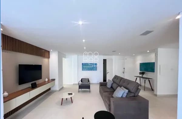 Apartamento Cobertura charmosa a uma quadra do supermercado Santa Luzia. Fachada do prédio revitalizada