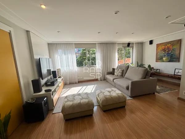 Apartamento reformado 107 metros muito bem resolvidos com ar condicionado