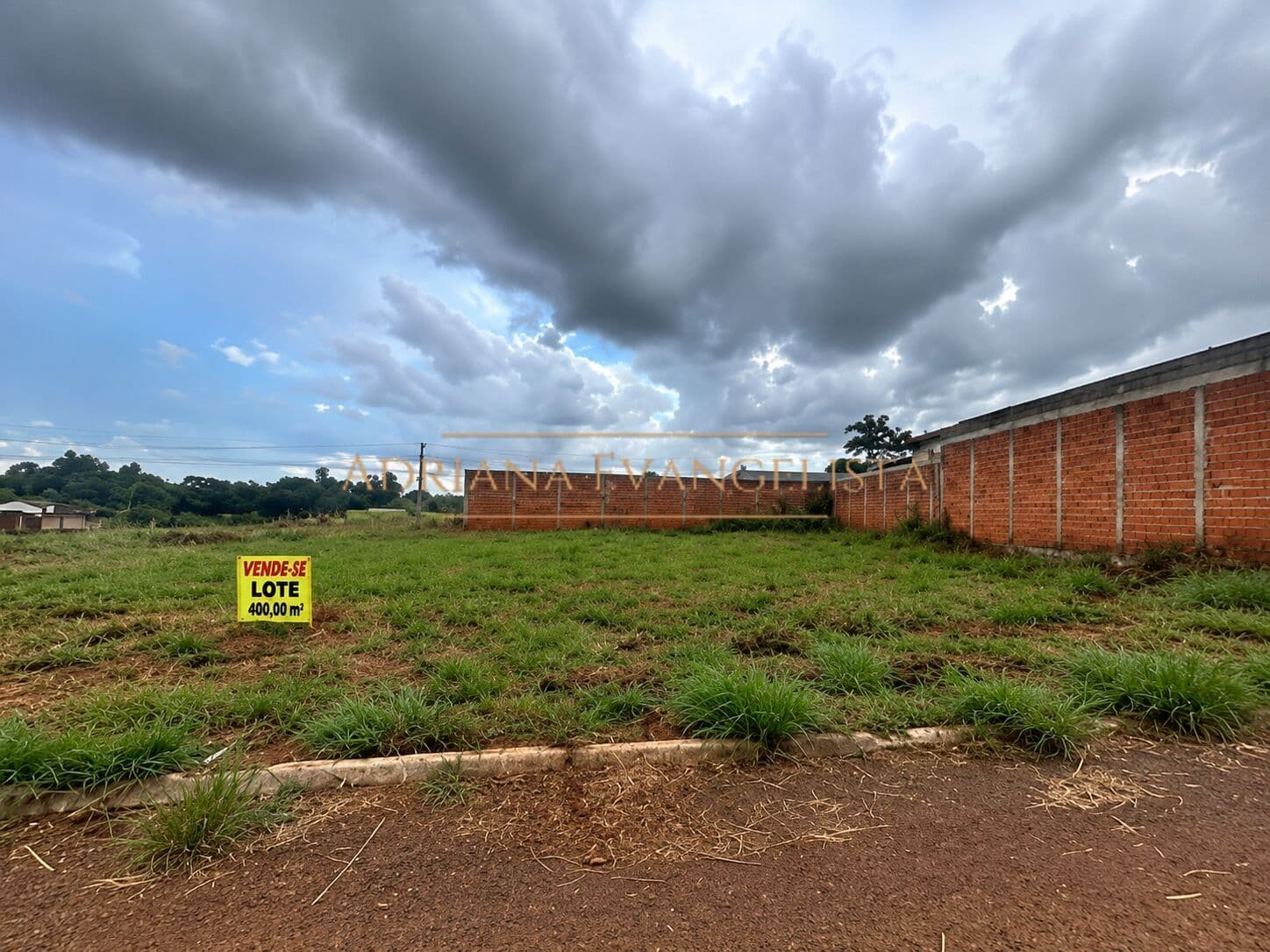 Lotes à Venda no Monte Sinai | Avenida Comercial