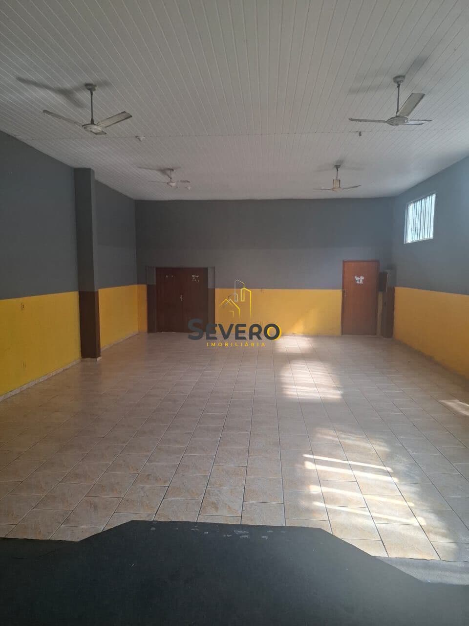 Casa e lojas