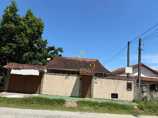 Casa em Maricá - Jacaroá