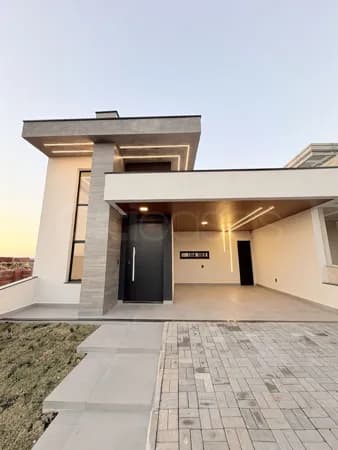 Casa com Piscina em Condomínio Reserva Ipanema