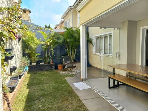 Casa de Condomínio em Sorocaba - Parque Campolim