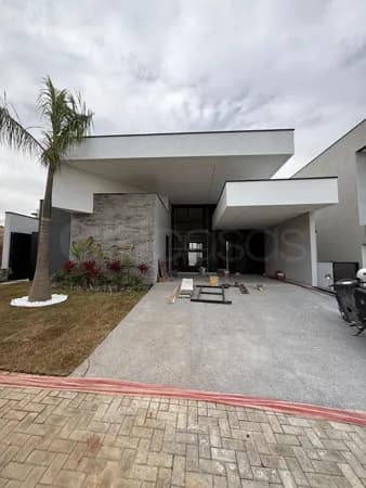 Casa em Votorantim - Alphaville