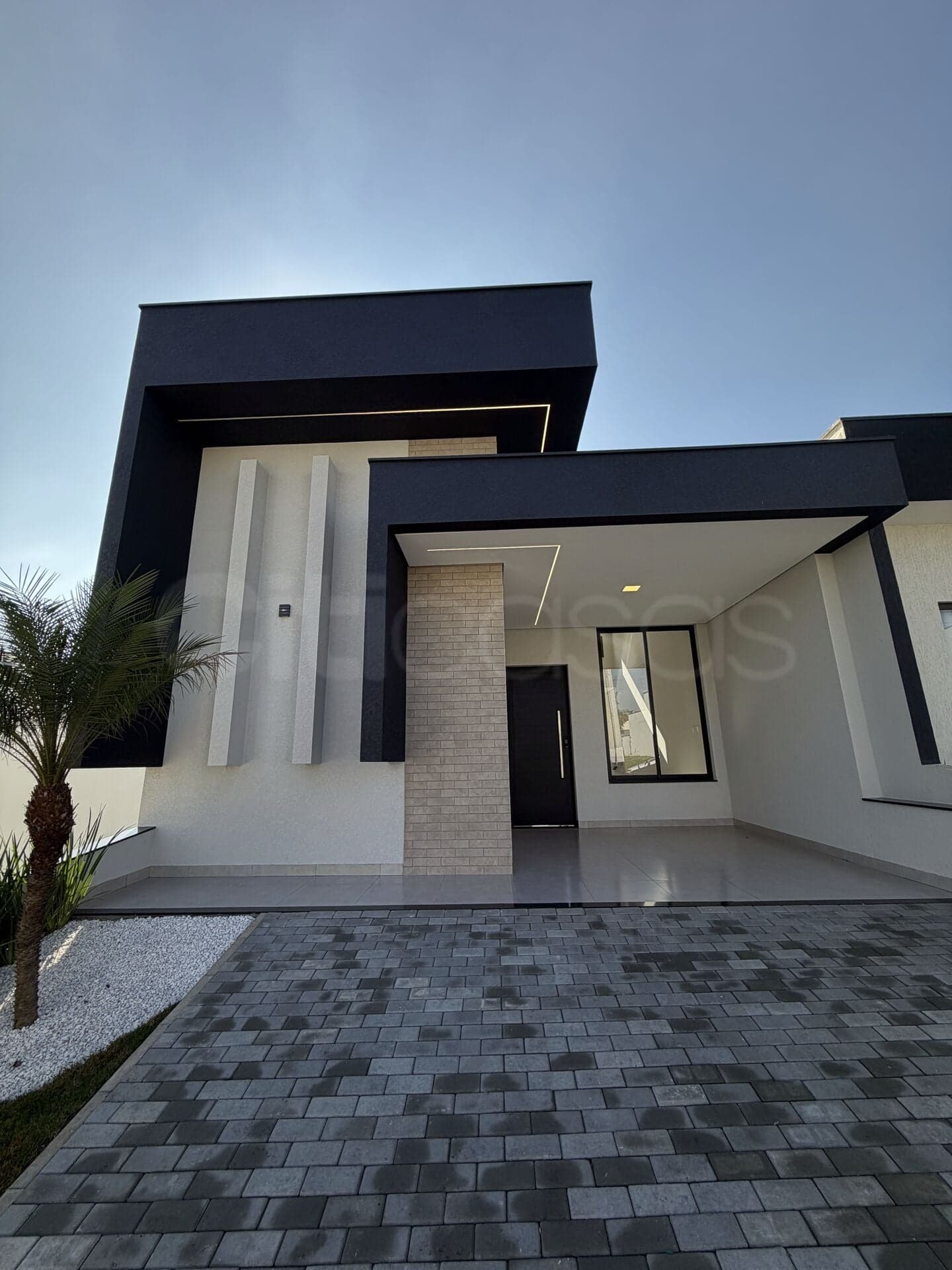Casa Moderna com Piscina em Condomínio Villagio Ipanema, Sorocaba-SP
