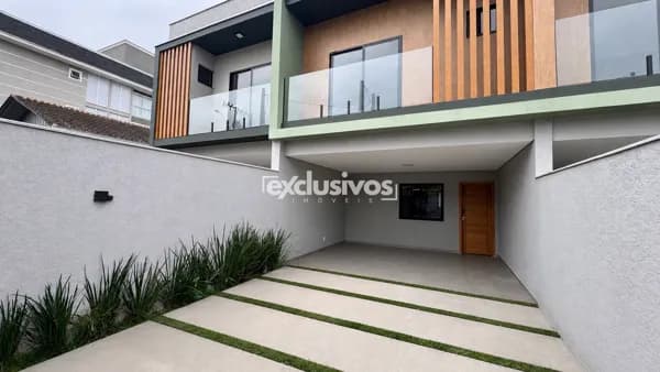 Excelente sobrado geminadoa venda no bairro Bom Retiro Joinville SC