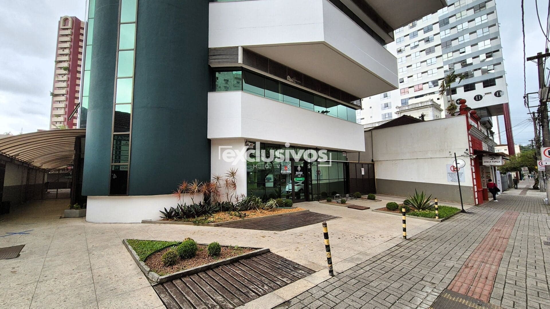 Sala Comercial 109m² para locação no Edifício Clinica São Marcos,Centro de Joinville – Para Alugar