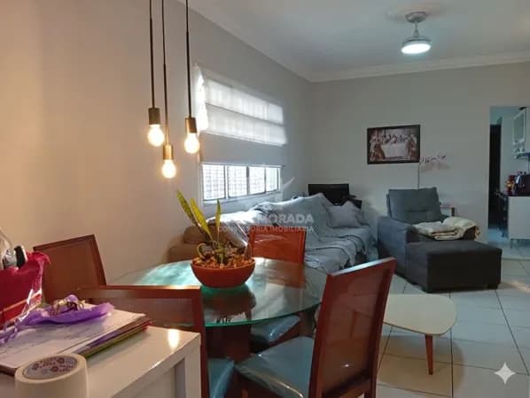 Casa Sobreposta em Esplanada dos Barreiros, São Vicente/SP