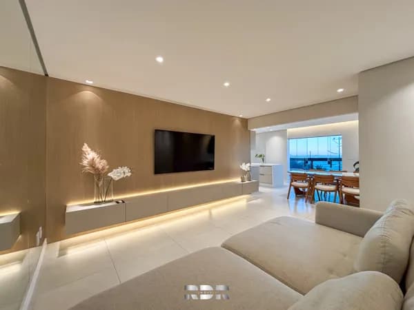 Apartamento luxuoso e de altíssimo padrão, à venda de frente para o mar no Canto do Forte