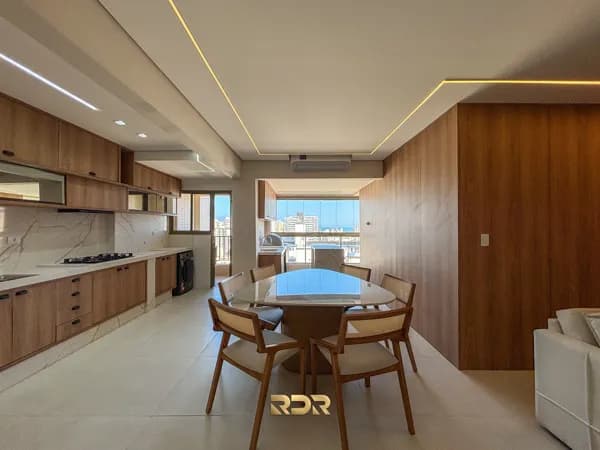 Apartamento com vista para o mar, conceito aberto, 2 suítes e 2 vagas privativas, à venda no Canto do Forte