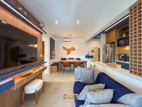 Apartamento porteira fechada com duas suítes, à venda no Canto do Forte