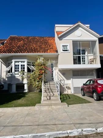 Casa no Condomínio Cantegril, Bairro São Lucas - Viamão/RS